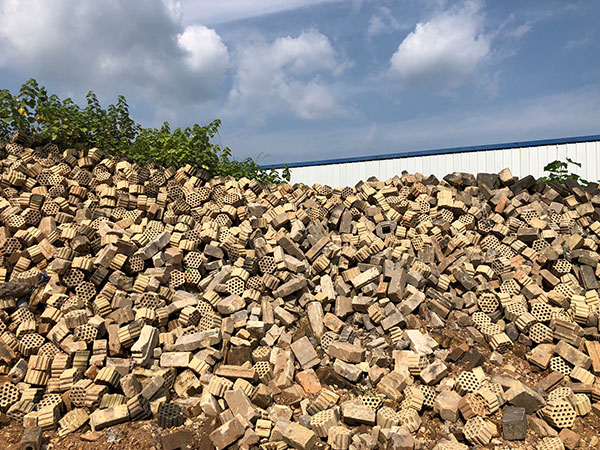 湖南省醴陵市馬戀耐火泥有限公司,湖南硅質(zhì)耐火泥漿銷售,粘土質(zhì)耐火泥漿銷售,熱風(fēng)爐用耐酸噴涂料哪里好